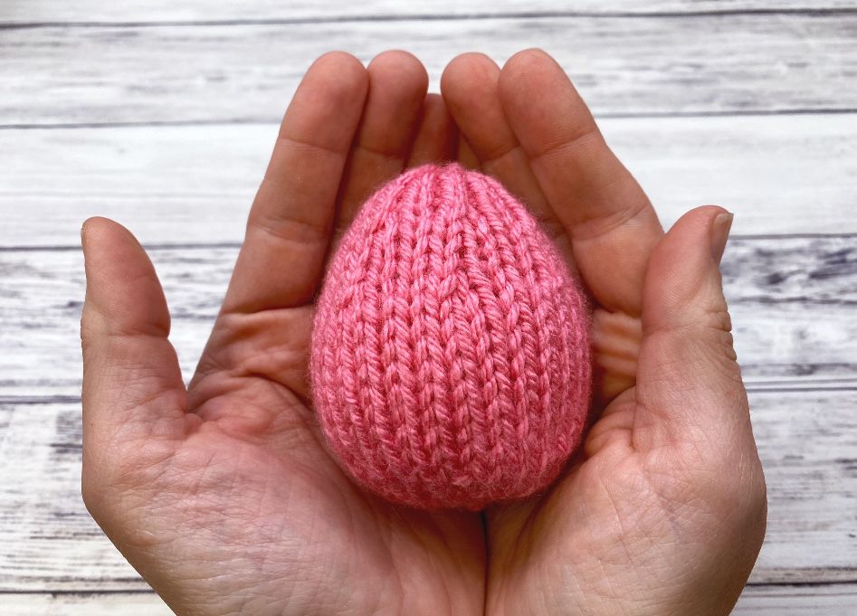 Easy Knit Easter Egg
