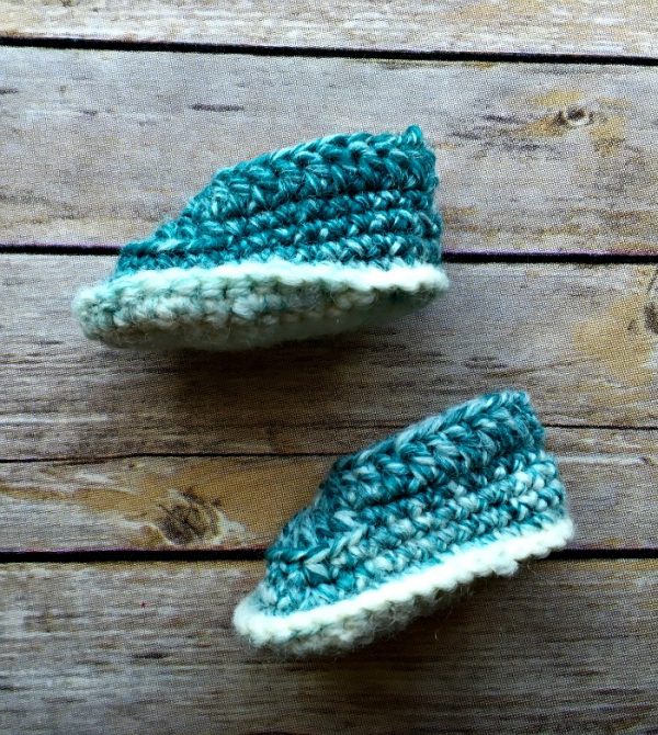 Scarfie Baby Booties