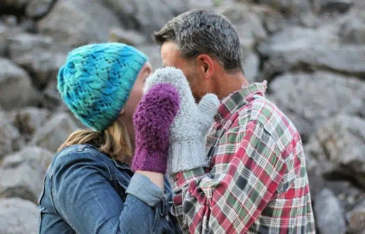Textured Hygge Mittens
