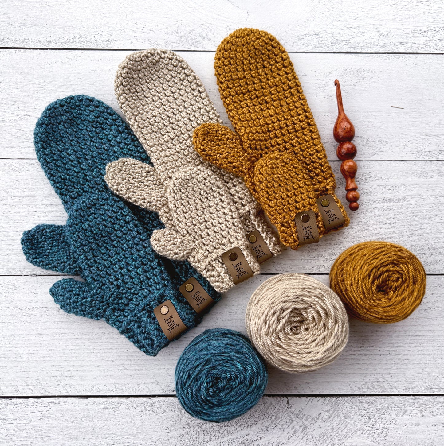 Winter Essential Crochet Mittens