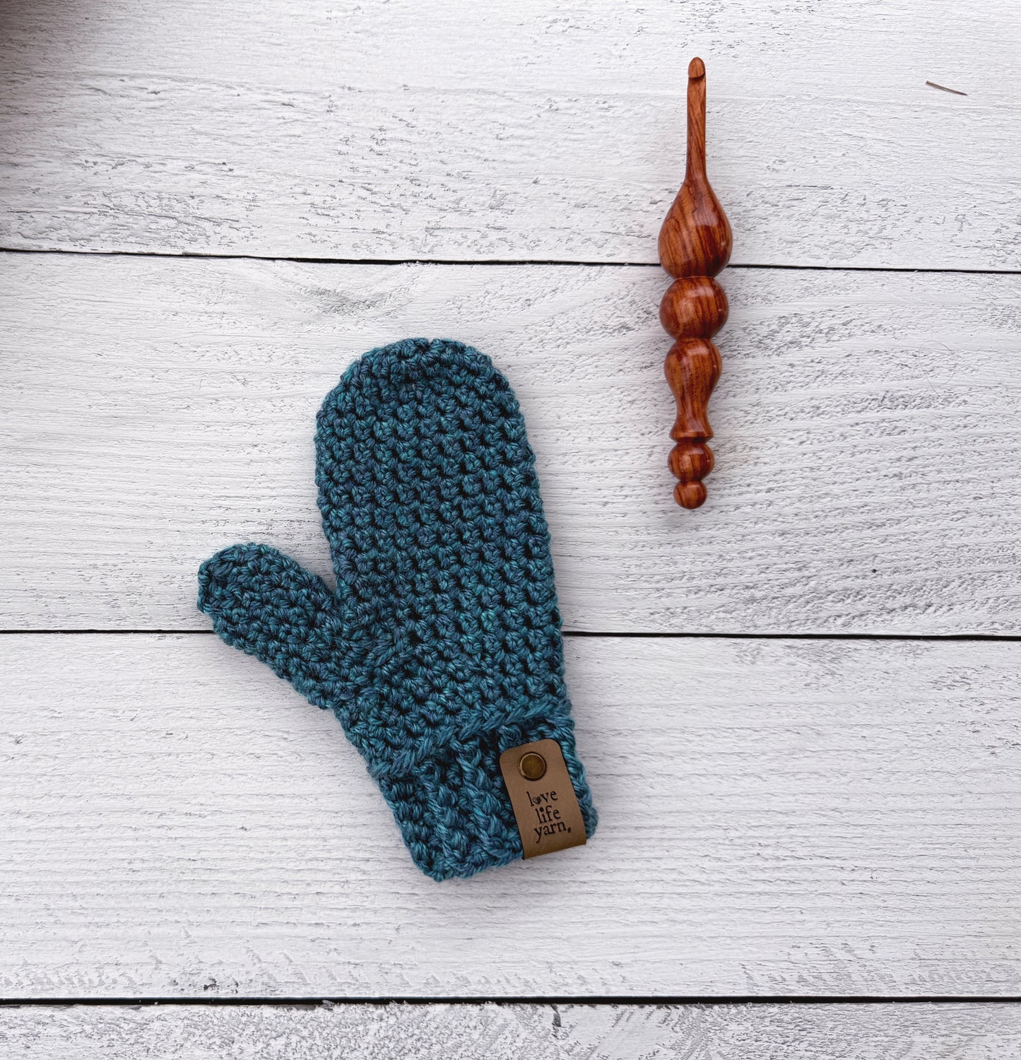 Winter Essential Crochet Mittens