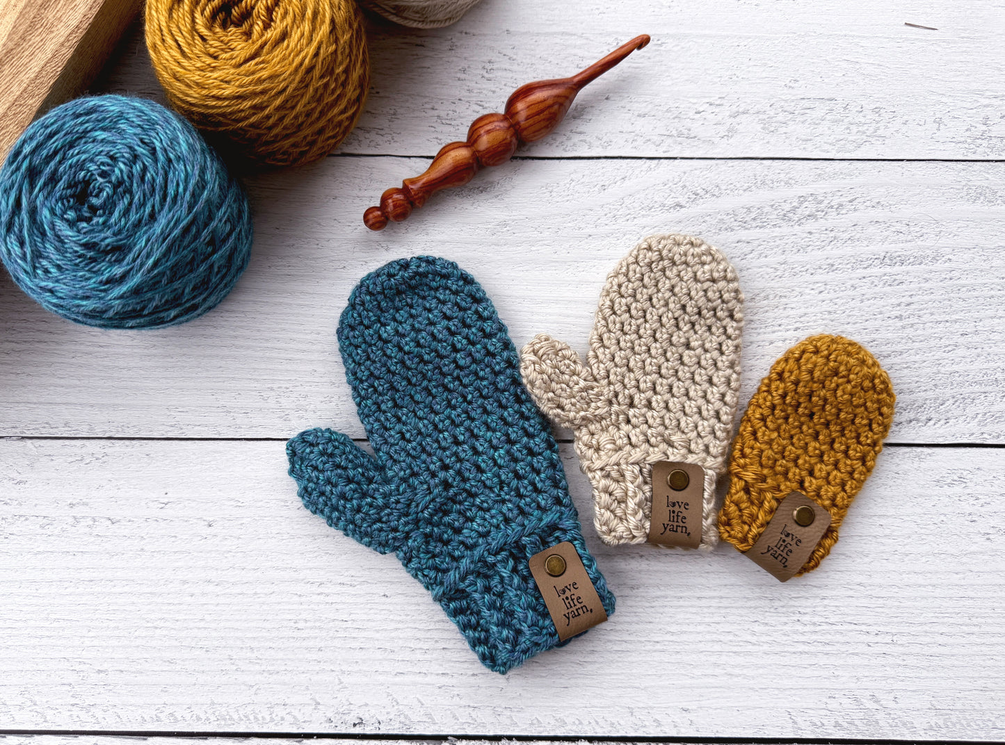 Winter Essential Crochet Mittens