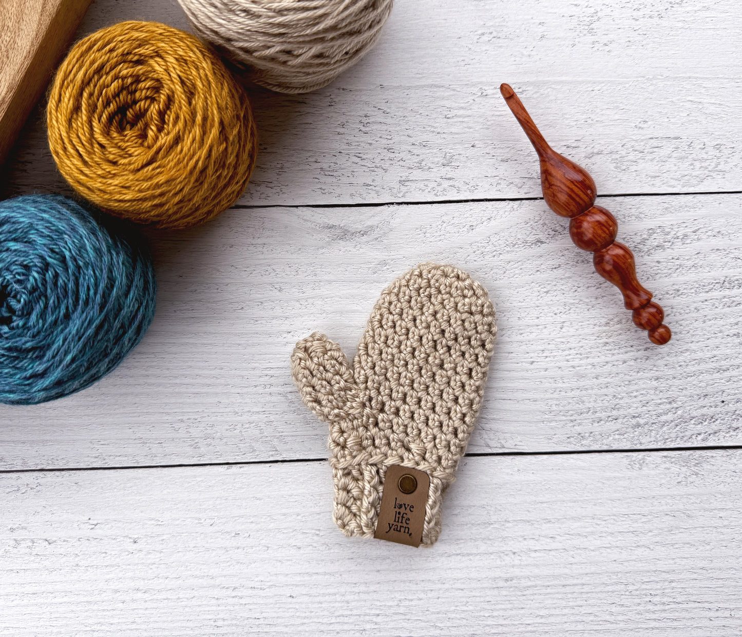 Winter Essential Crochet Mittens