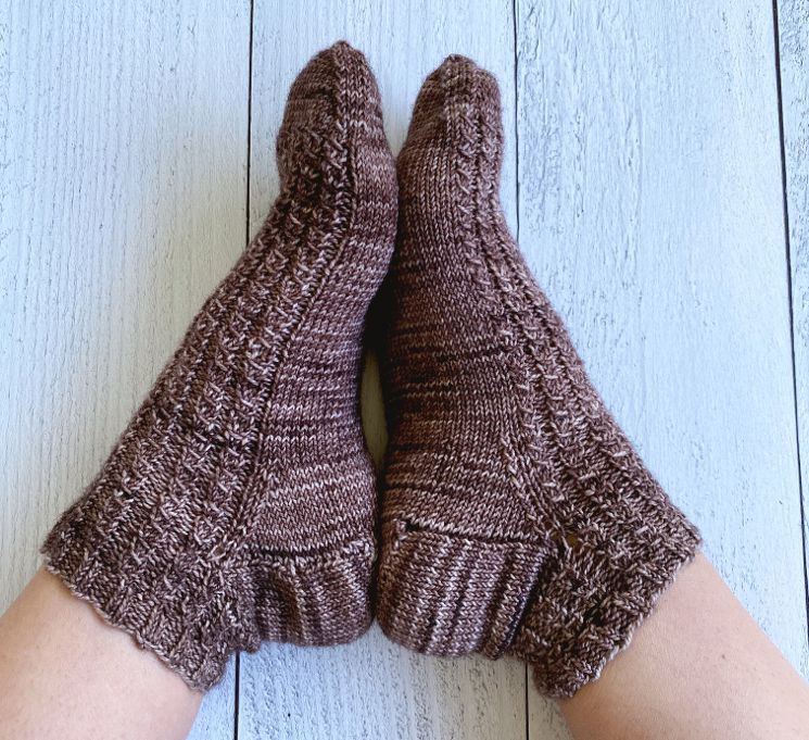 Mock Cable Knit Socks