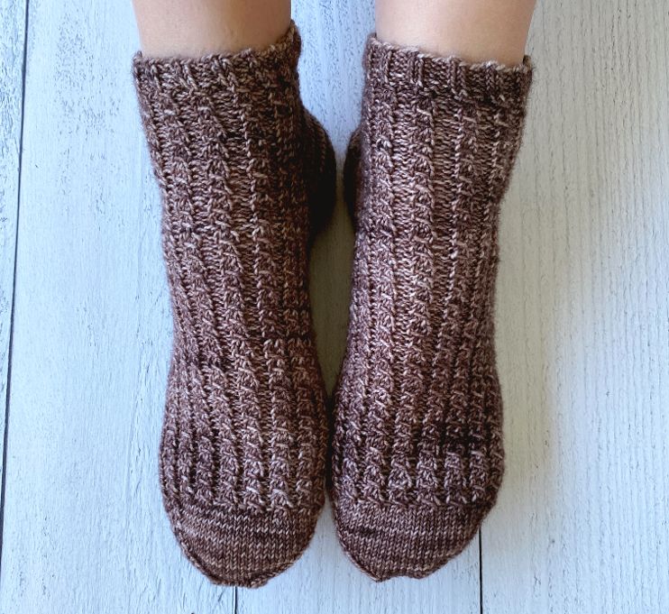 Mock Cable Knit Socks